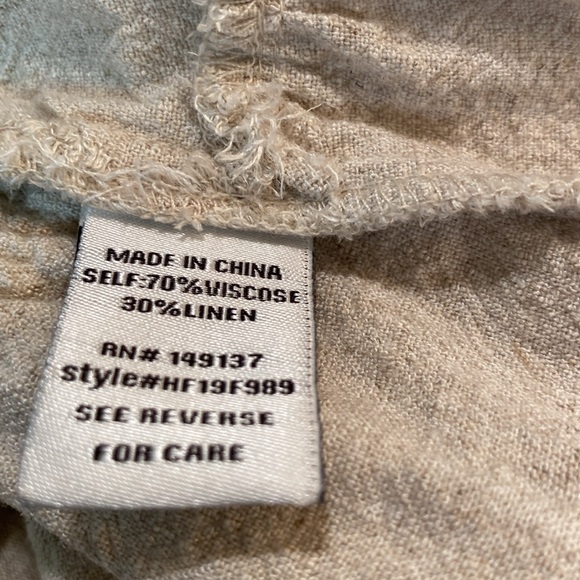 HYFVE - Ruffled sleeveless top. Size M - Picture 4 of 7